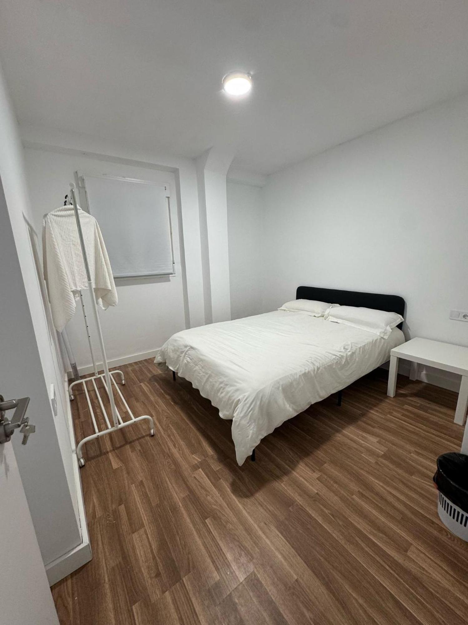 Apartamento De Habitaciones Privadas En El Centro De Malaga Exterior photo